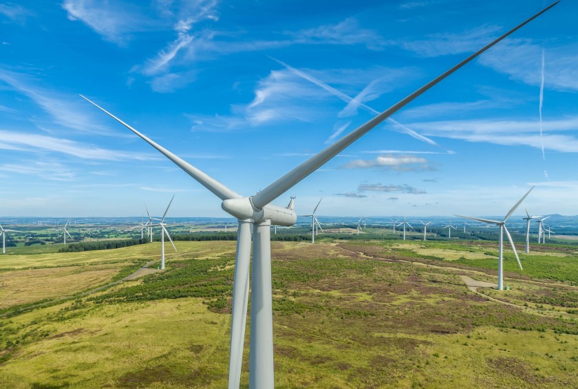 Whitelee_Wind_Farm_840x560